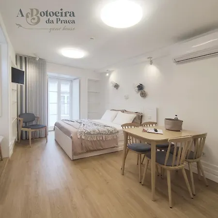 A Botoeira Da Praca بيت ضيافة