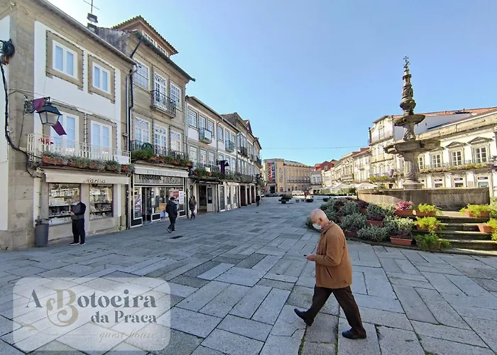Pensión A Botoeira Da Praca 4*