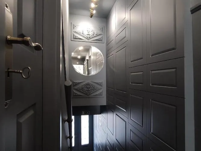 Pensión A Botoeira Da Praca 4*