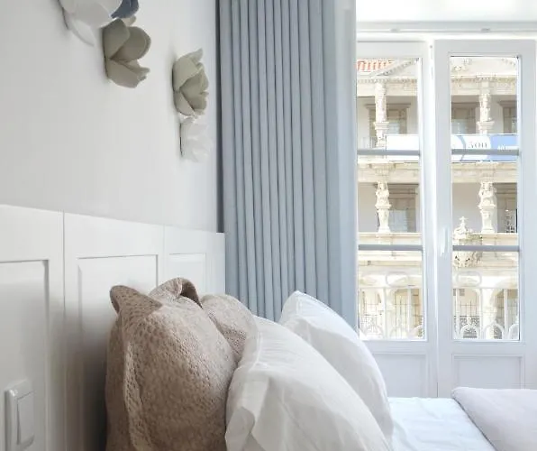 ゲストハウス A Botoeira Da Praca 4*