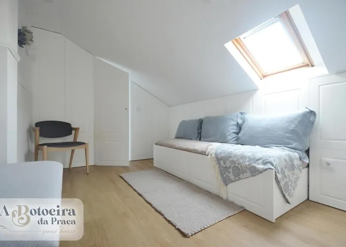 Pensión A Botoeira Da Praca 4*